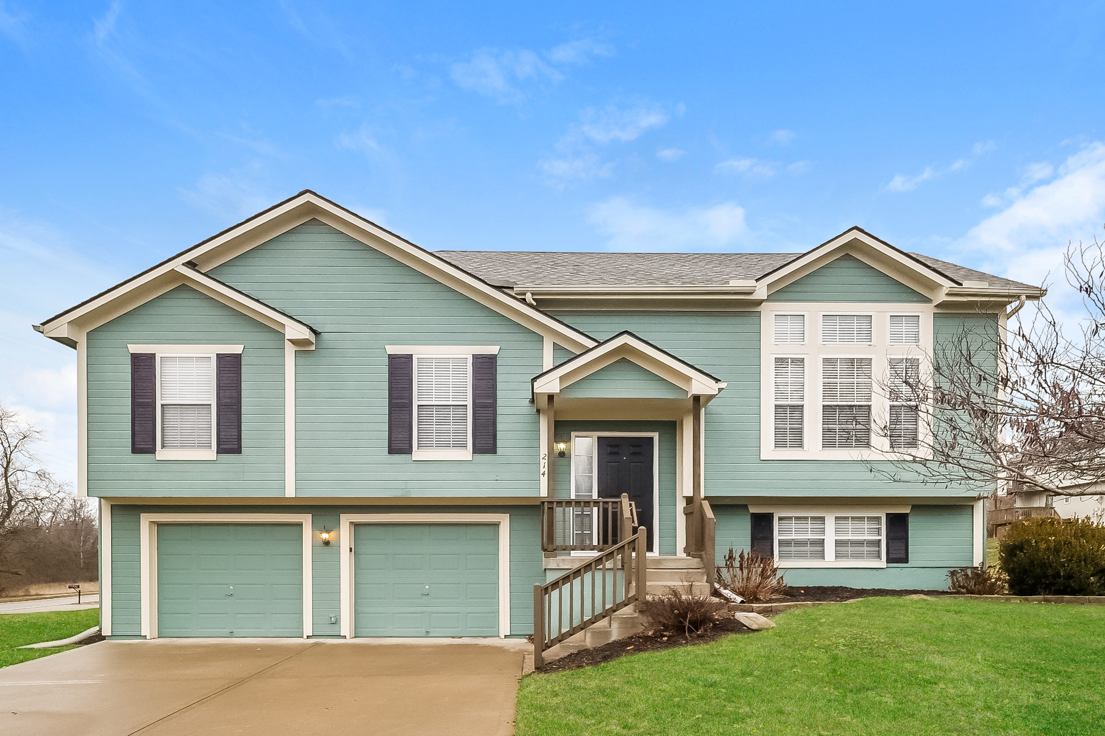 214 LACY LN BELTON, MO 64012
